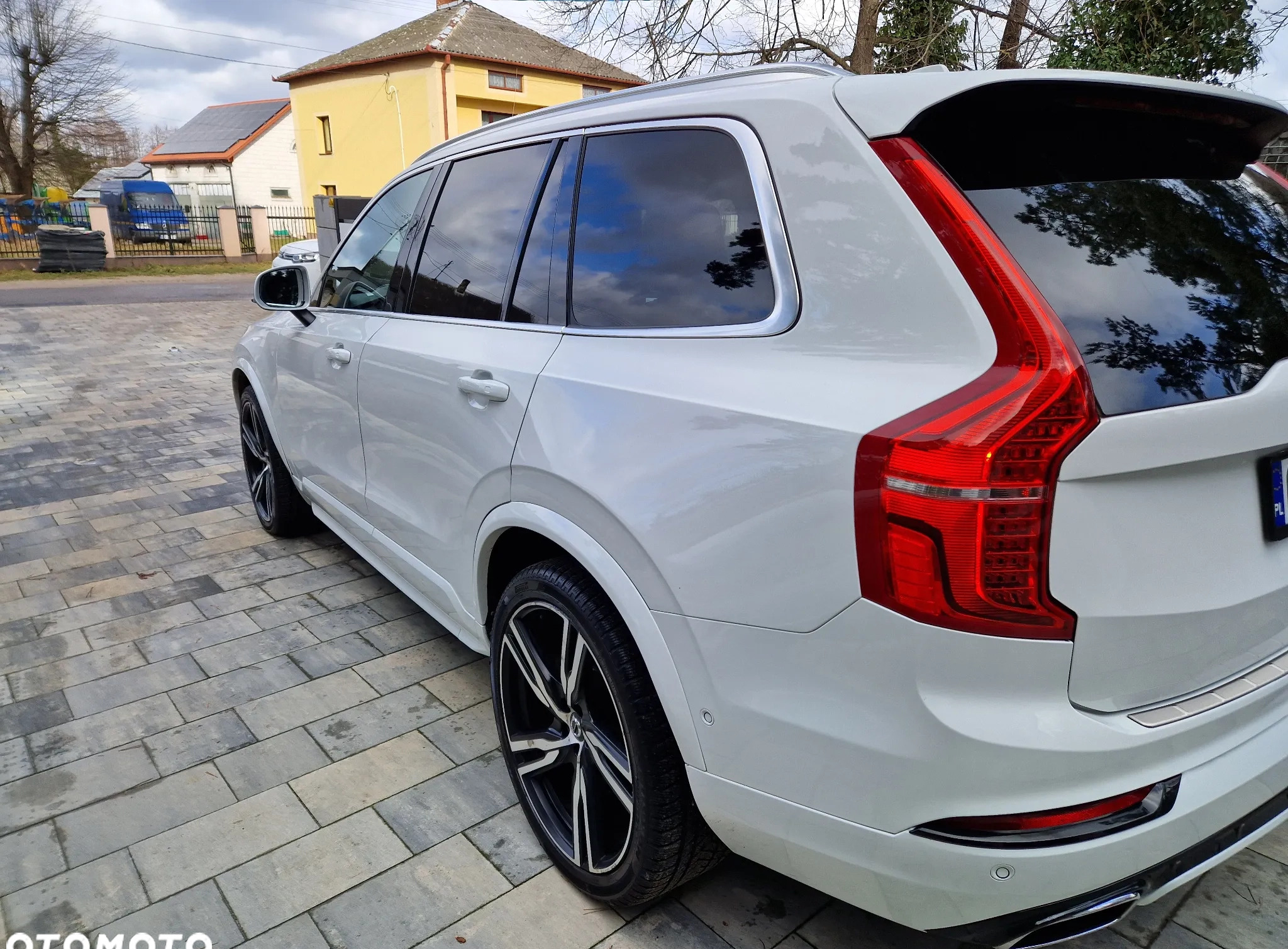 Volvo XC 90 cena 189000 przebieg: 99000, rok produkcji 2017 z Góra Kalwaria małe 154